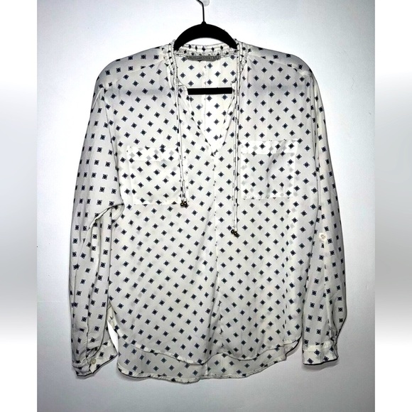 Abercrombie & Fitch White Dress Shirt Womens XS Flowy Beach Boho Design - Picture 1 of 6